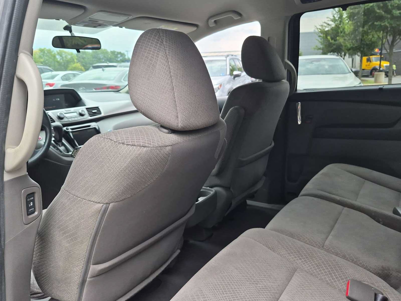 Used 2015 Honda Odyssey EX image 18