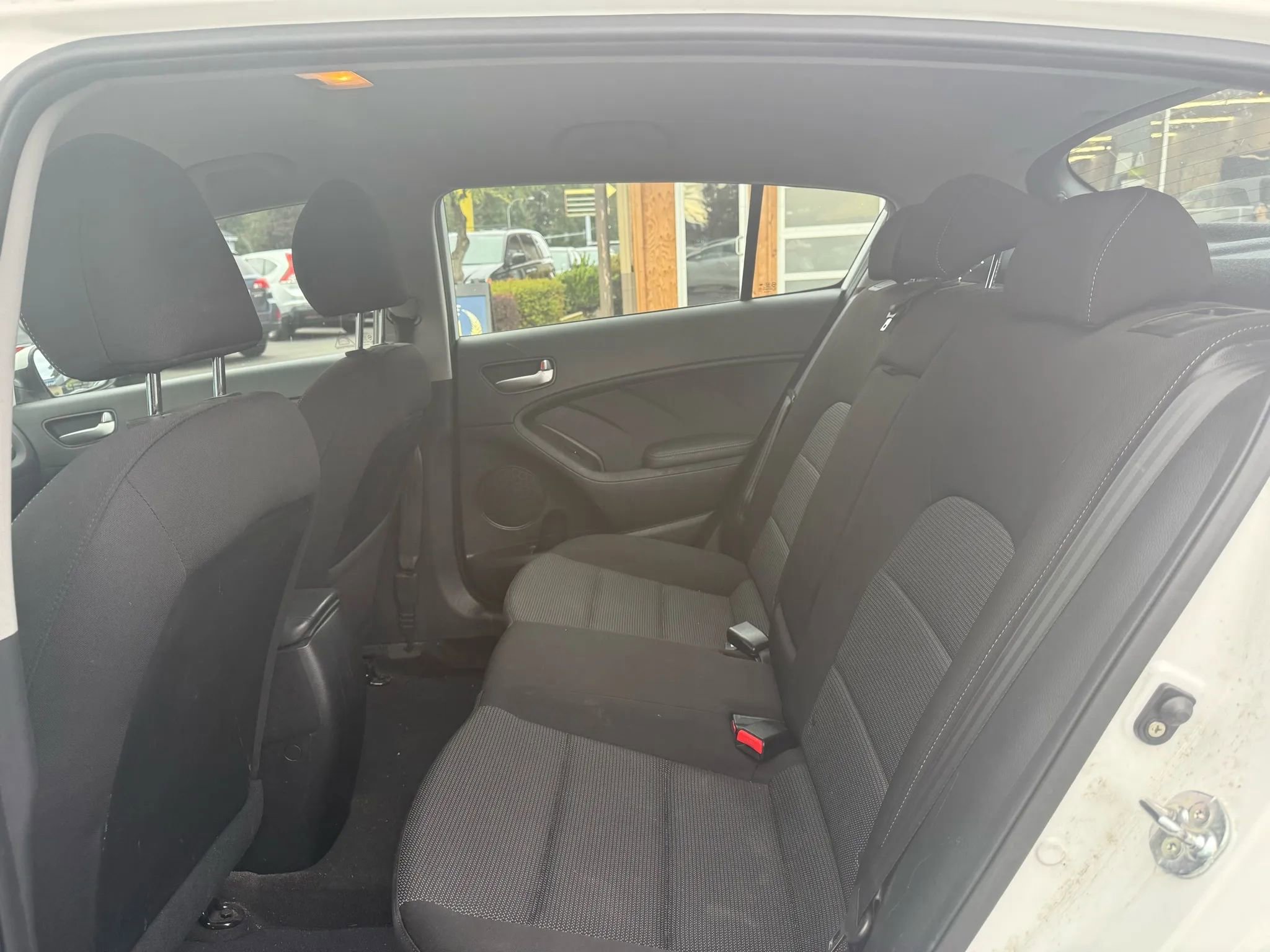 Used 2018 Kia Forte LX image 12