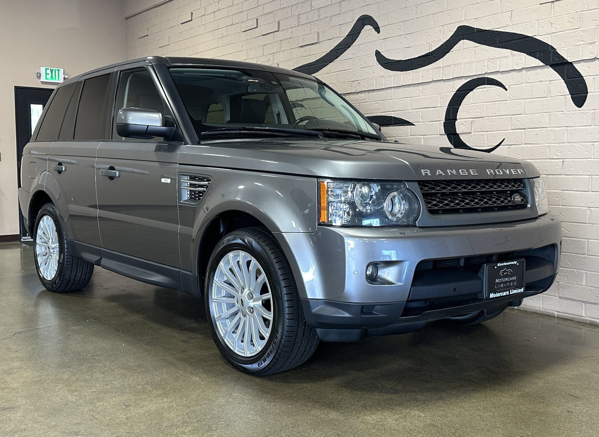 Used 2011 Land Rover Range Rover Sport HSE AWD/4WD image 3