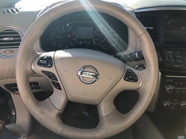 Used 2013 Nissan Pathfinder Platinum w/ Platinum Premium Pkg AWD/4WD image 16