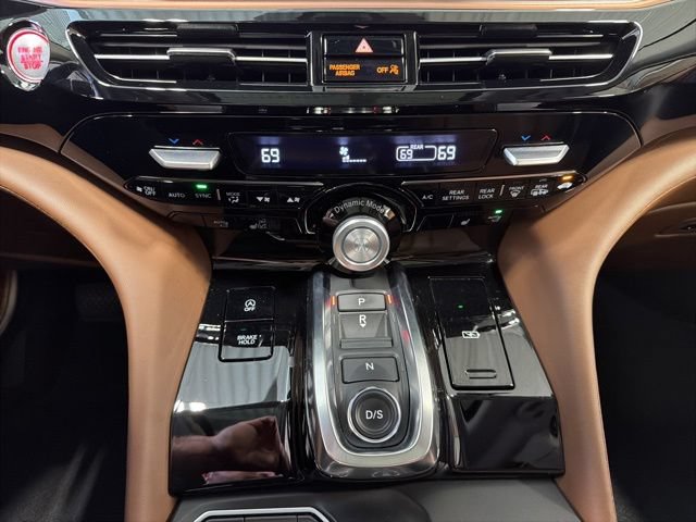 Used 2024 Acura MDX SH-AWD w/ Technology Package image 22