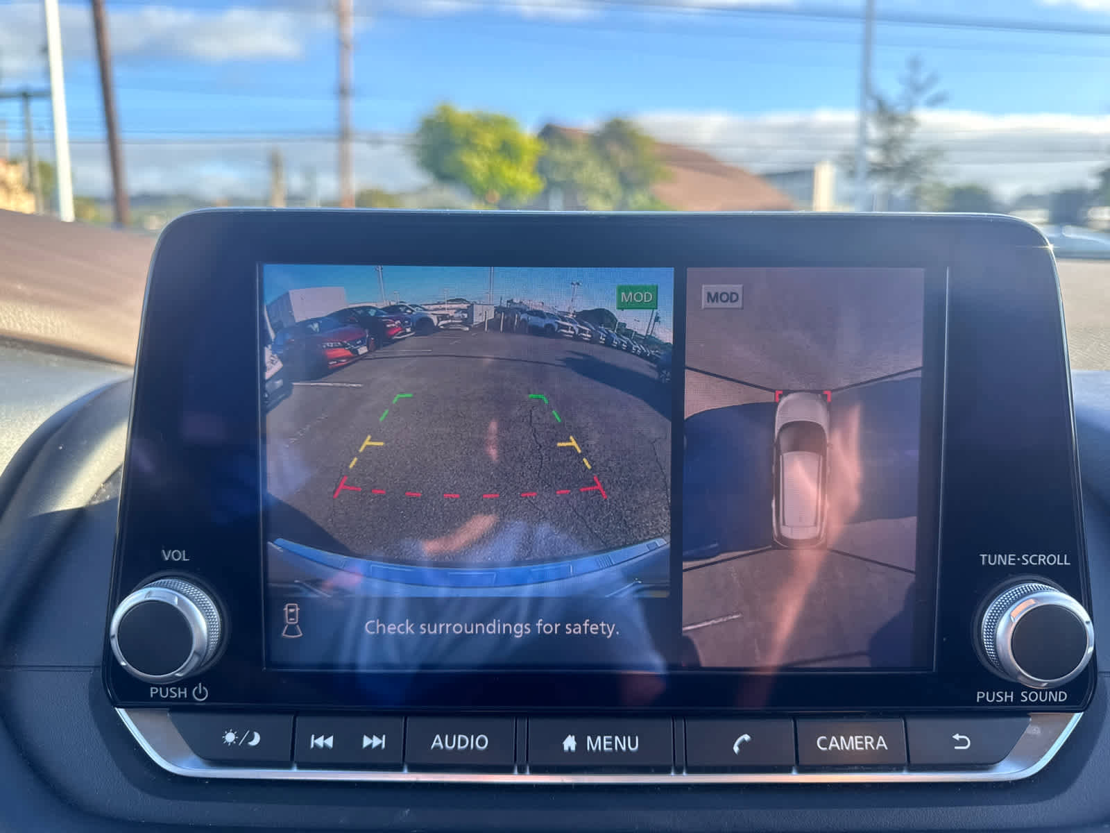 Used 2021 Nissan Rogue SV w/ Premium Package image 7