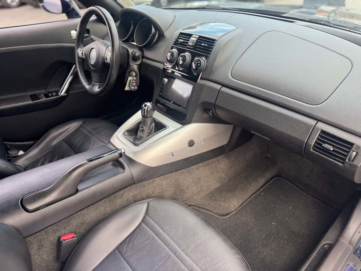 Used 2007 Saturn Sky w/ Premium Trim Pkg image 12