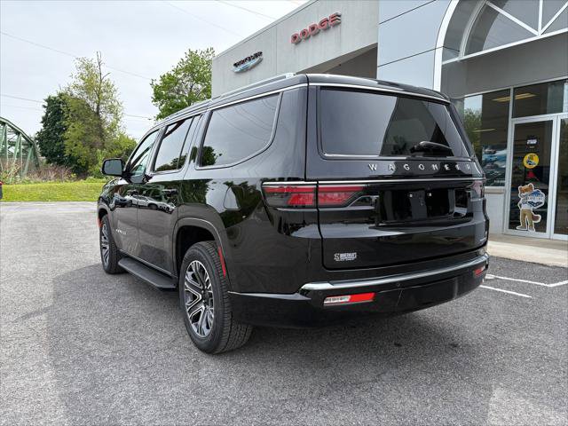 Certified 2024 Jeep Wagoneer Series II w/ Flexible Seating Group AWD/4WD image 9