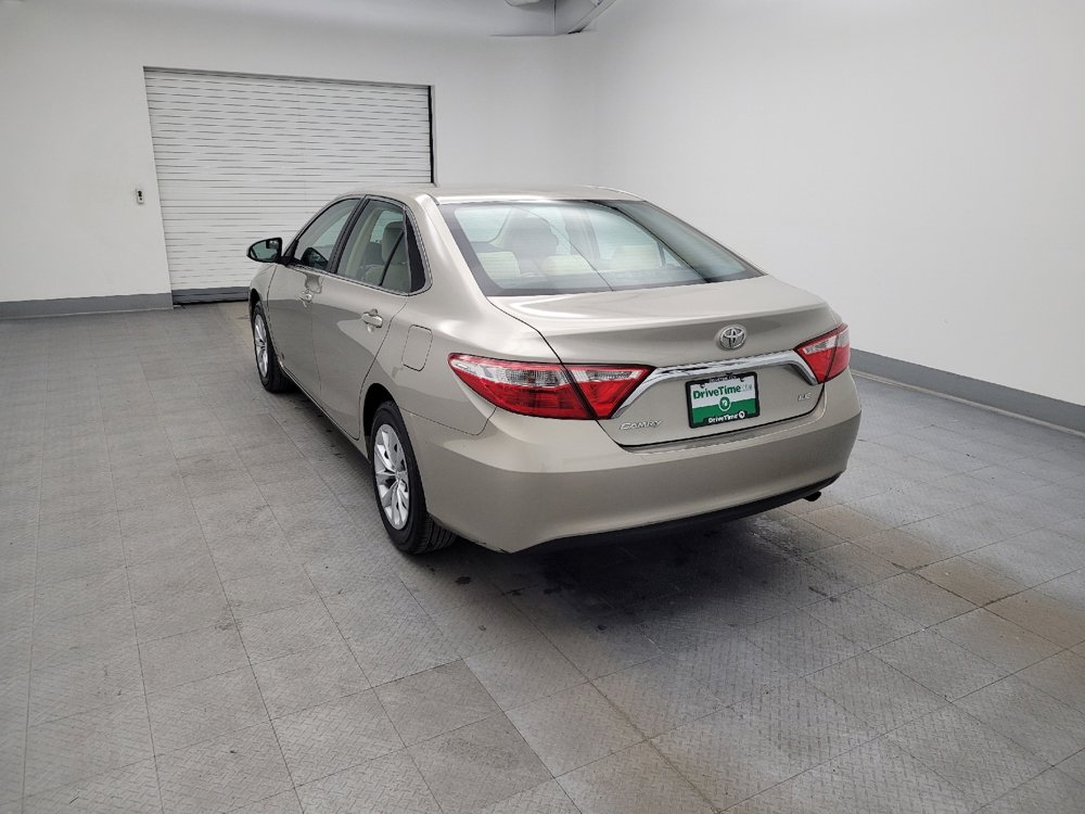 Used 2017 Toyota Camry LE image 5