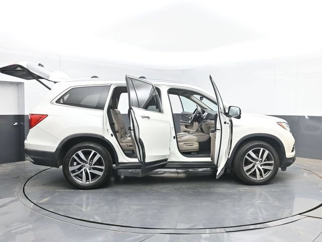 Used 2016 Honda Pilot Touring image 46