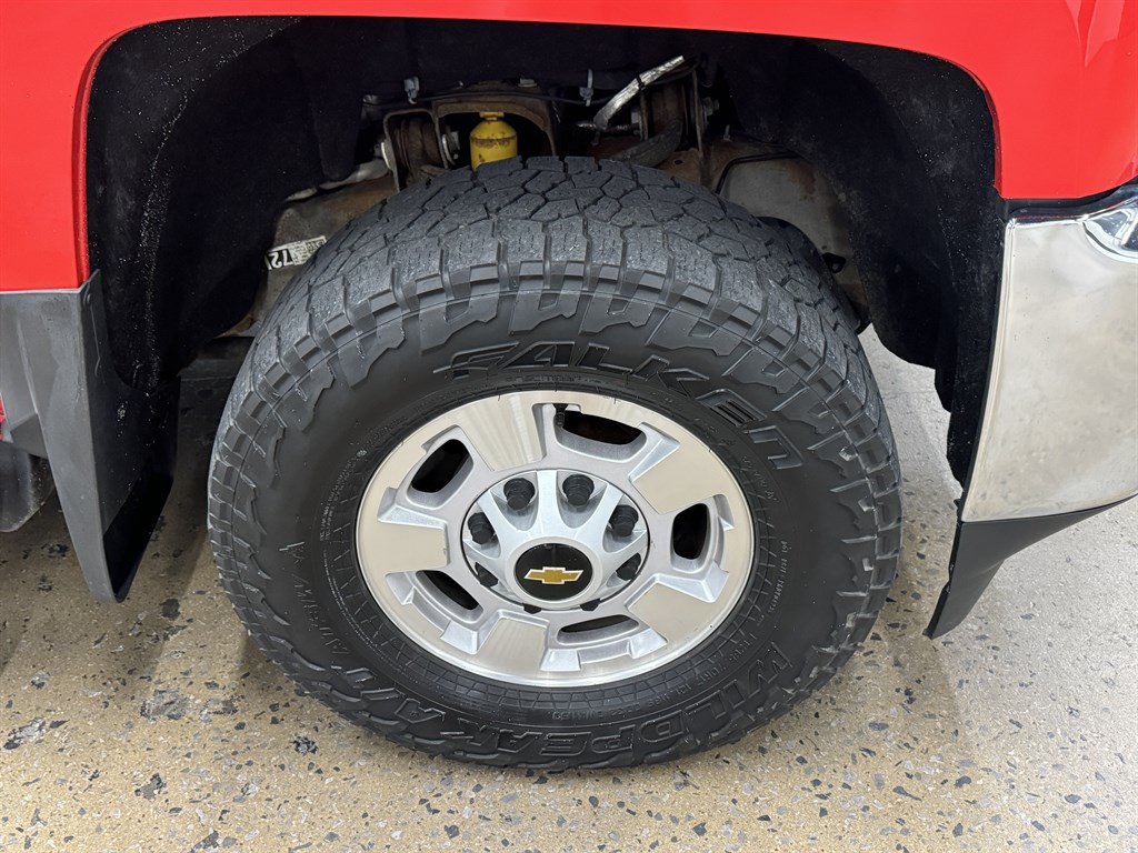 Used 2018 Chevrolet Silverado 2500 LT w/ LT Convenience Package AWD/4WD image 19
