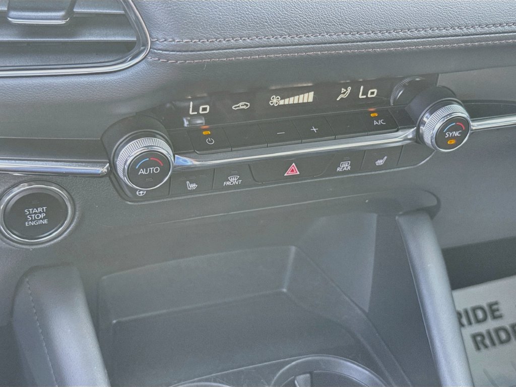 Used 2023 MAZDA MAZDA3 Hatchback w/ Appearance Package AWD/4WD image 17