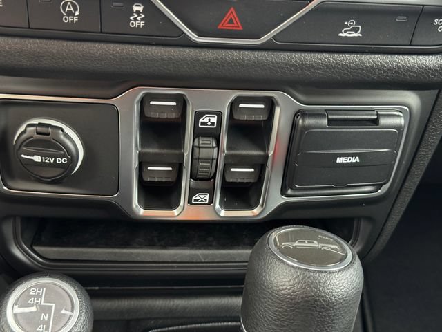 New 2026 Jeep Gladiator Sport AWD/4WD image 37
