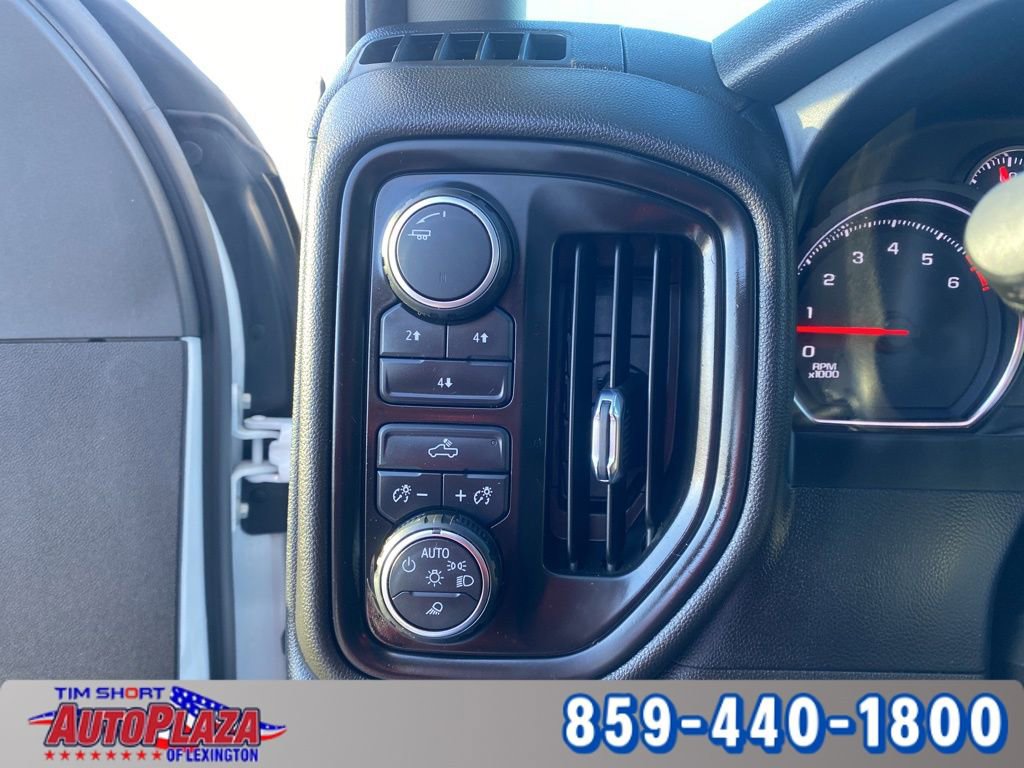 Used 2022 Chevrolet Silverado 2500 Custom w/ Custom Value Package image 33