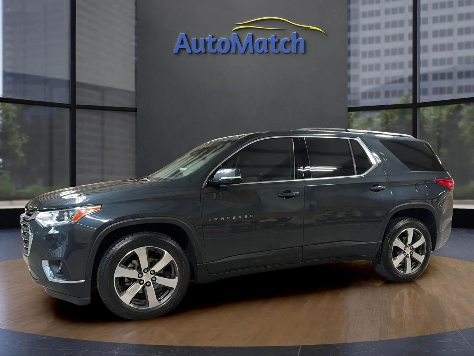 Used 2019 Chevrolet Traverse LT w/ LT Premium Package AWD/4WD image 5