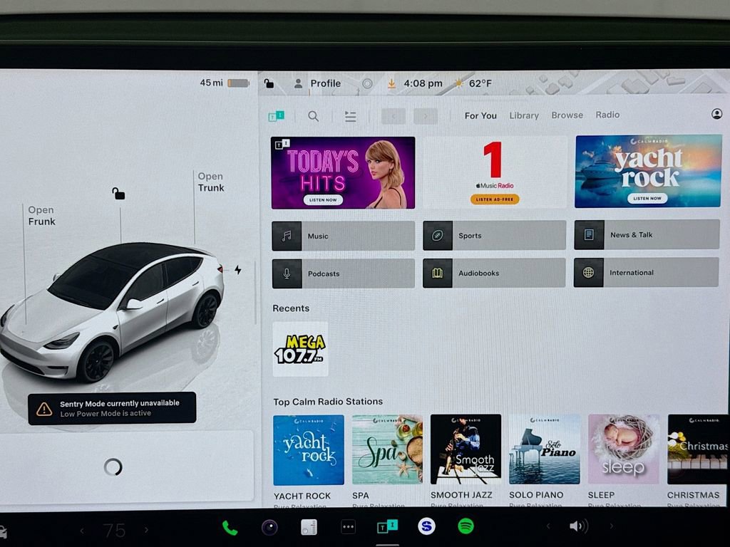 Used 2022 Tesla Model Y Long Range AWD/4WD image 18