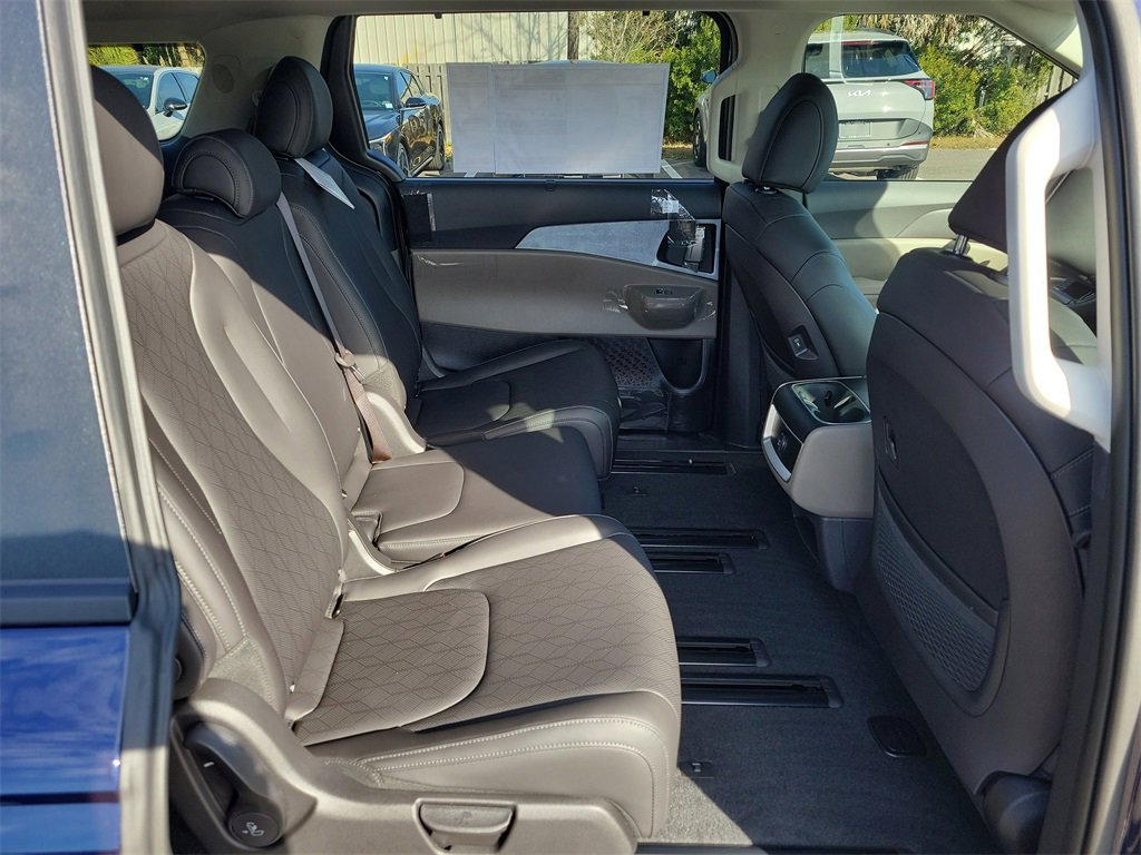New 2026 Kia Carnival EX image 12