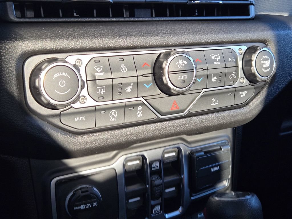 New 2026 Jeep Gladiator Mojave AWD/4WD image 13