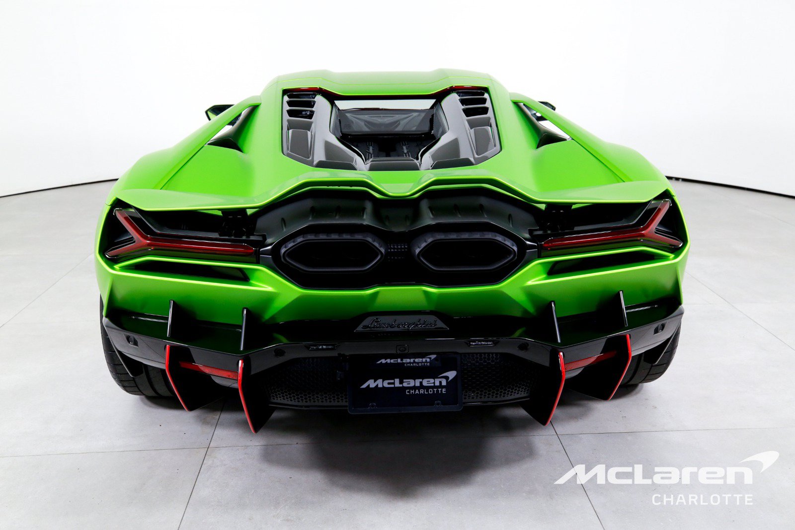 Used 2024 Lamborghini Revuelto AWD/4WD image 8