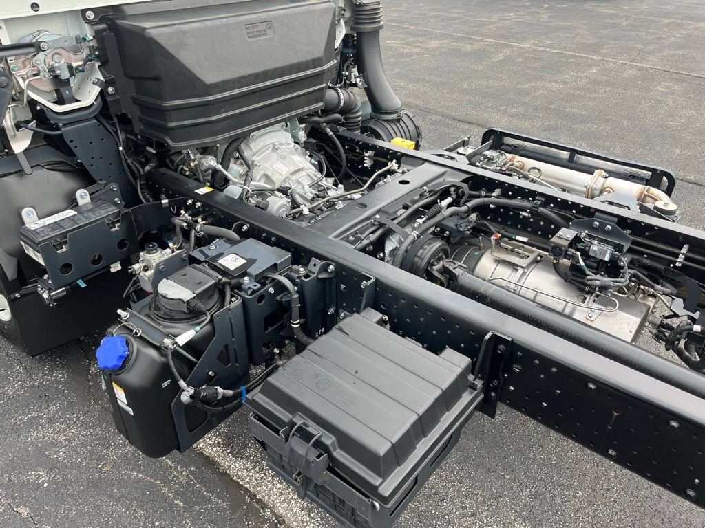 New 2023 Chevrolet Low Cab Forward 5500XD RWD image 19