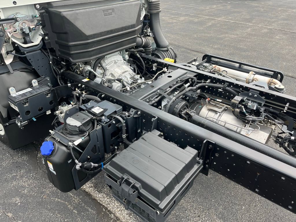 New 2023 Chevrolet Low Cab Forward 5500XD image 19