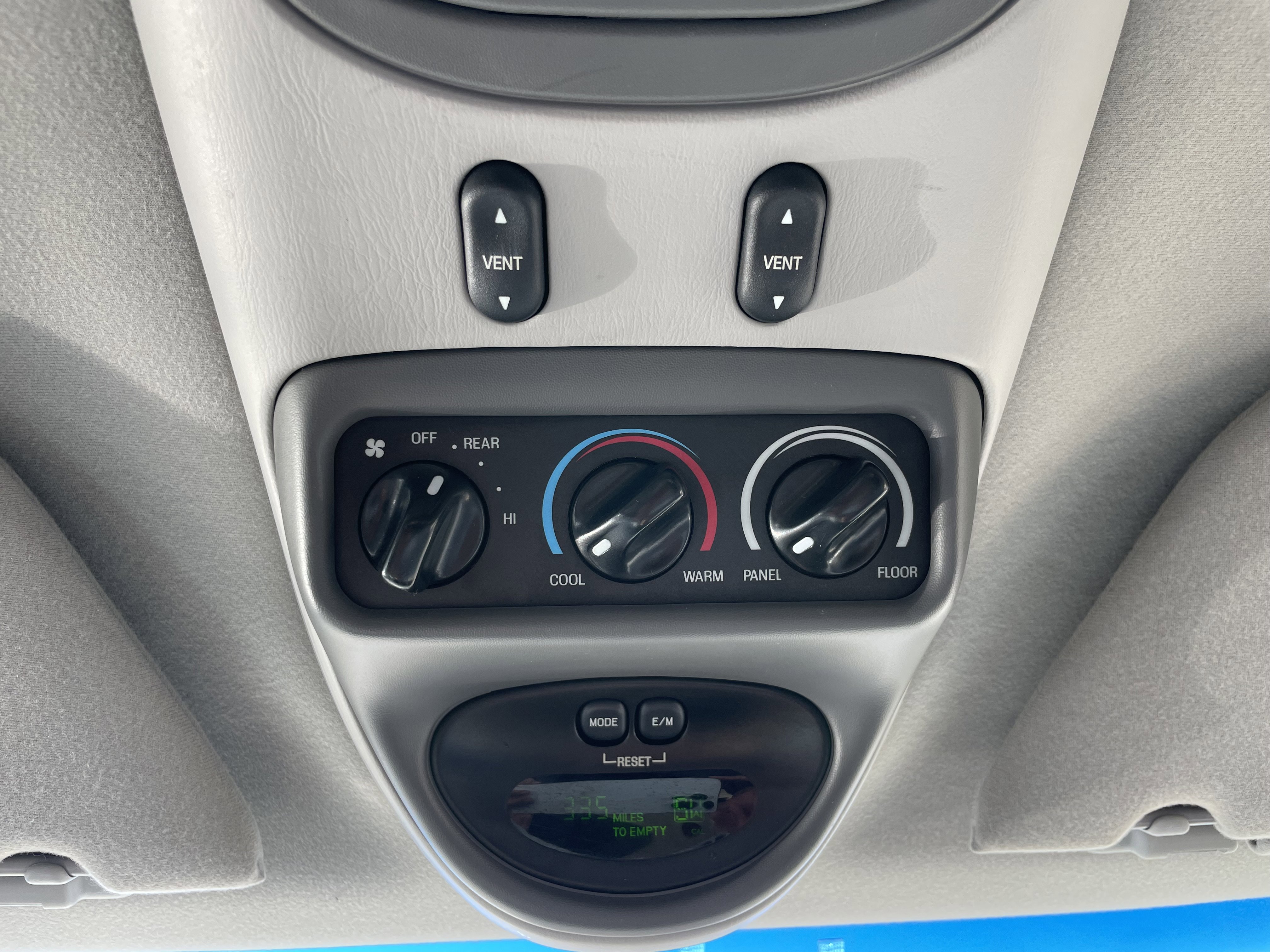 Used 2003 Ford Excursion XLT image 20