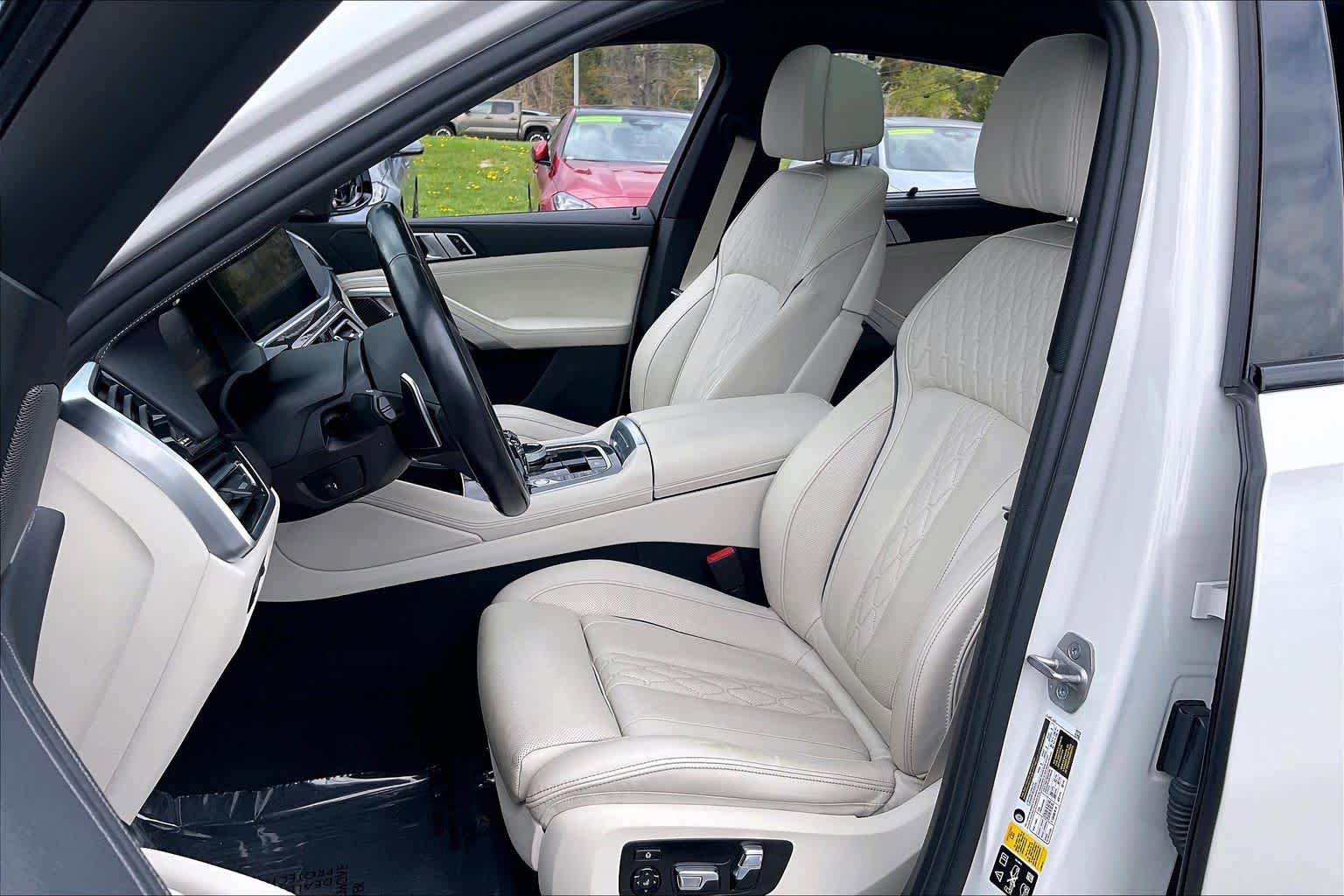 Certified 2023 BMW X6 M50i w/ Executive Package AWD/4WD image 7