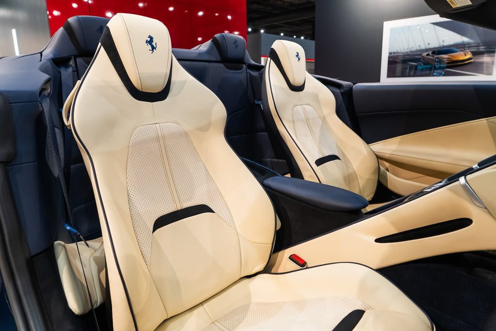 Certified 2024 Ferrari Roma Spider RWD image 40