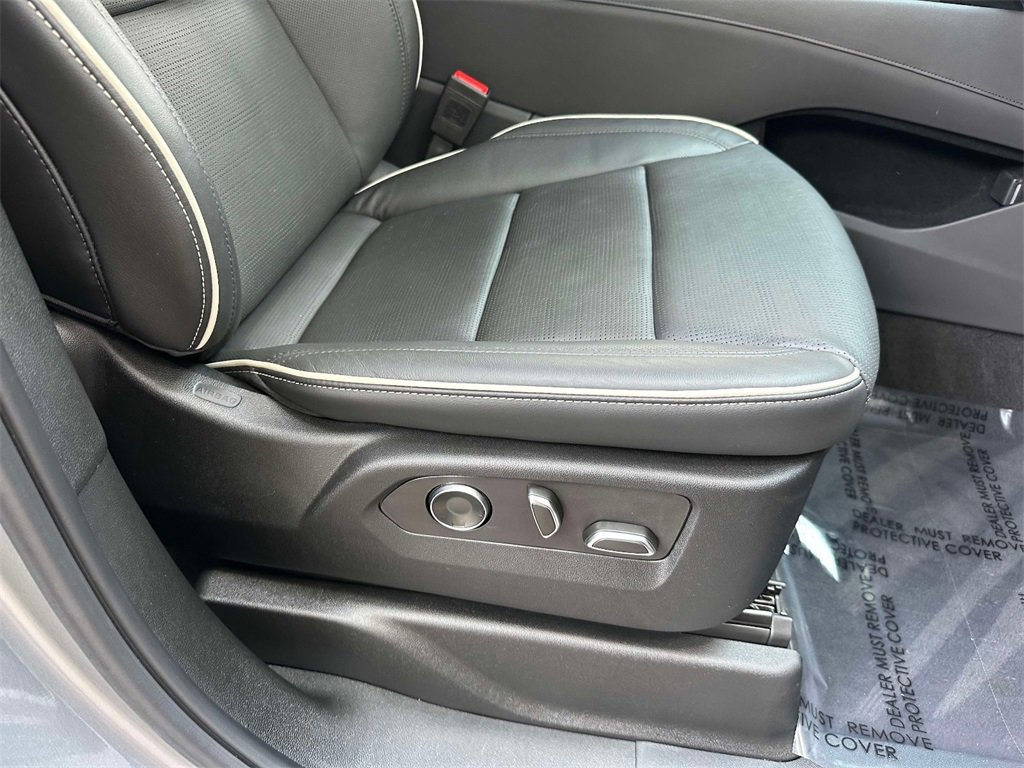 Certified 2024 Cadillac Escalade ESV Sport w/ LPO, ONYX Package image 15