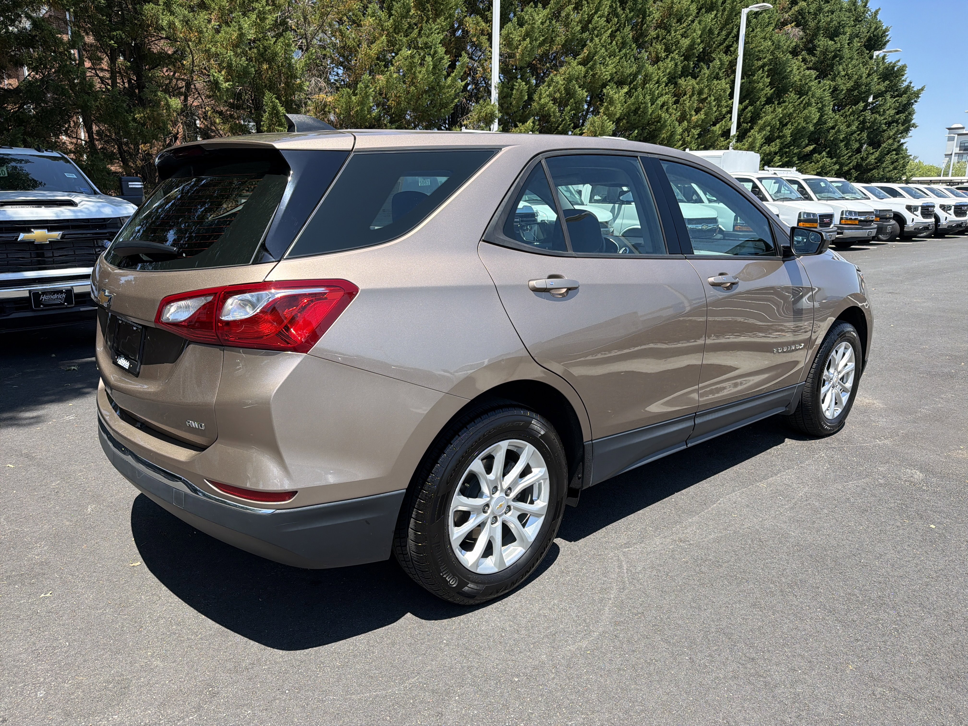 Used 2018 Chevrolet Equinox LS AWD/4WD image 10