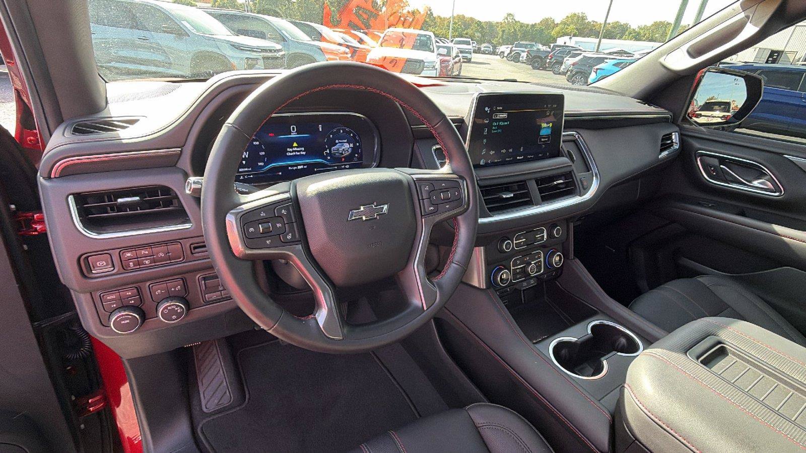 Used 2023 Chevrolet Suburban RST w/ Luxury Package AWD/4WD image 4