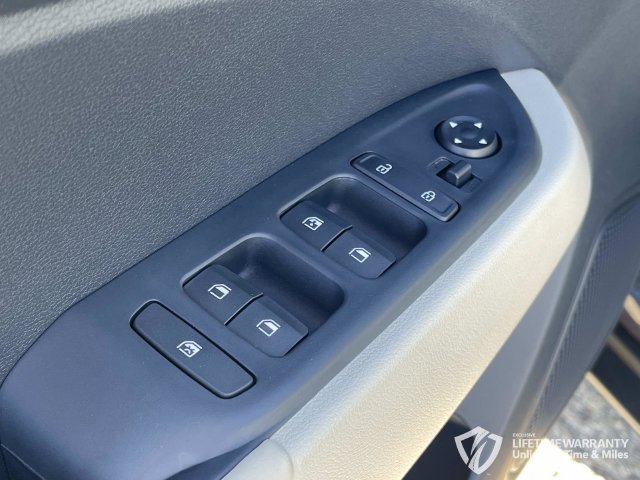 New 2026 Hyundai Venue SEL FWD image 25