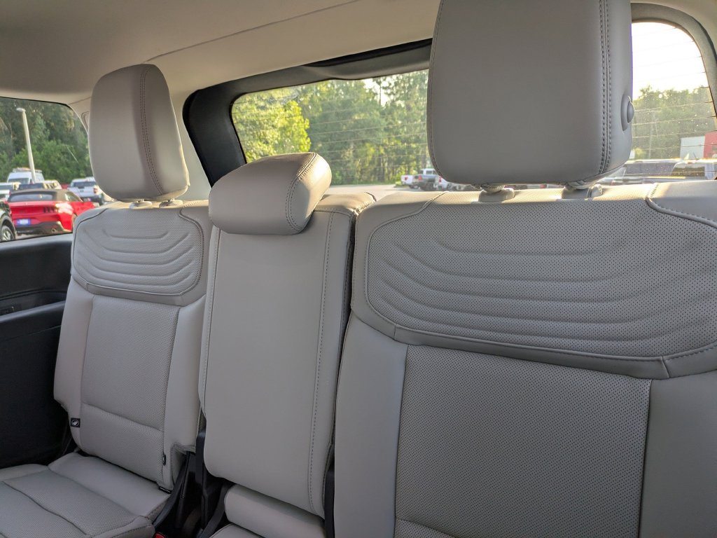 New 2026 Ford Expedition Platinum w/ Platinum Ultimate Package AWD/4WD image 15
