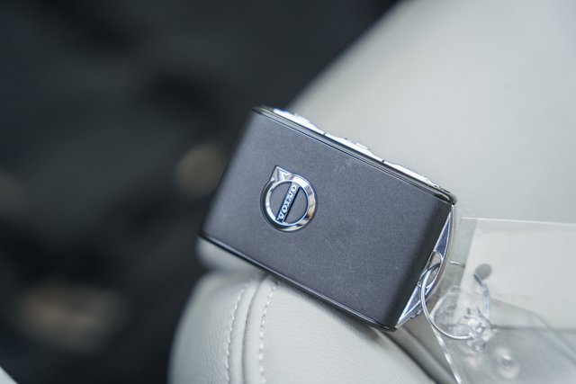 Used 2023 Volvo XC40 B5 Plus w/ Climate Package image 41