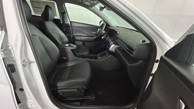 Used 2026 Hyundai Kona Limited FWD image 31