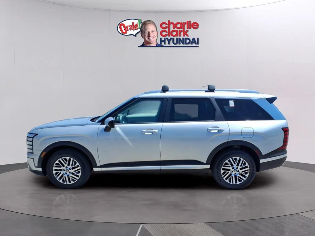 New 2026 Hyundai Palisade SEL FWD image 2