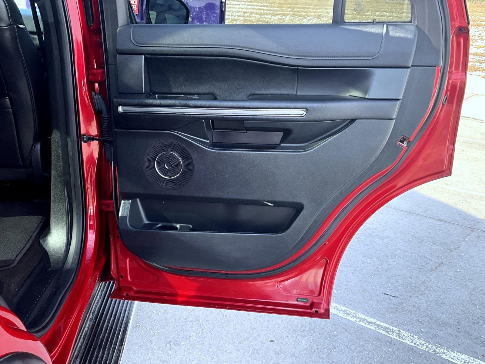 Used 2021 Ford Expedition XLT image 23