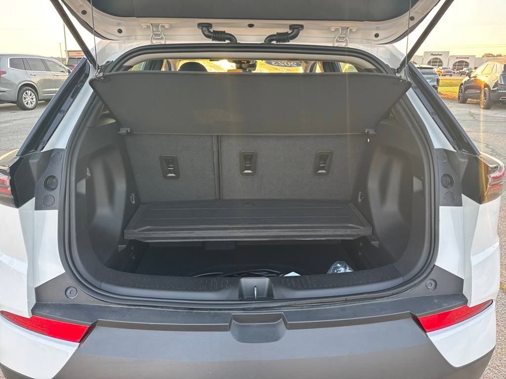 Used 2023 Chevrolet Bolt EUV LT image 6