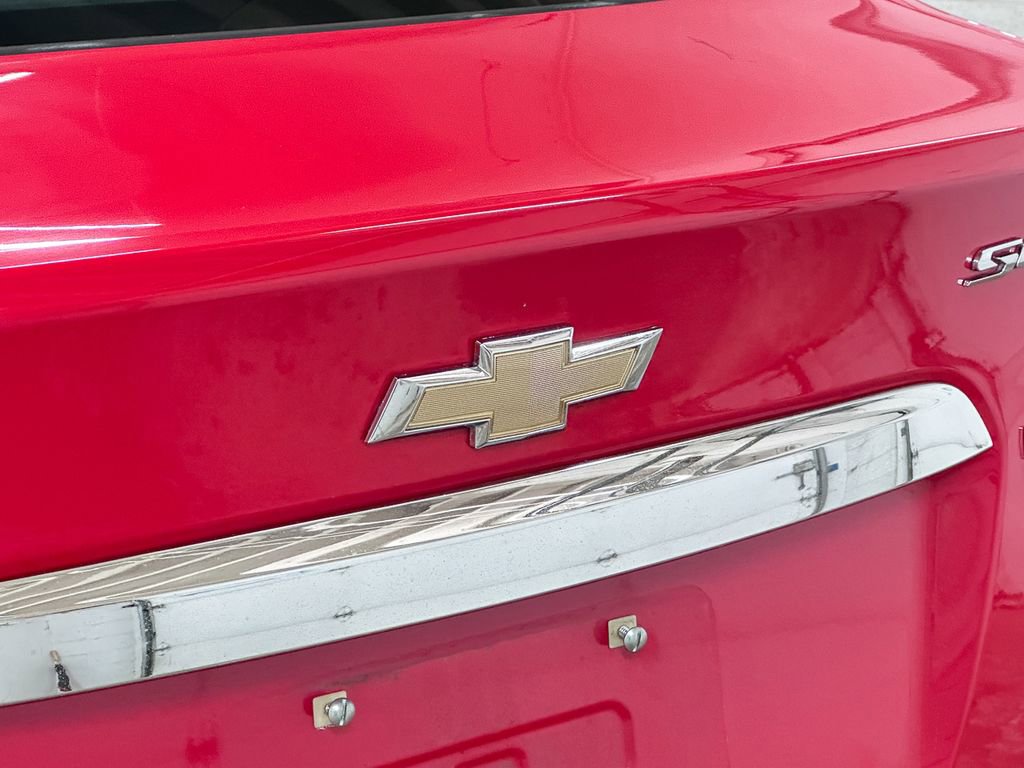 Used 2015 Chevrolet Sonic LT image 16
