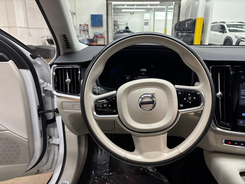 Certified 2025 Volvo S90 B6 Ultra AWD/4WD image 21