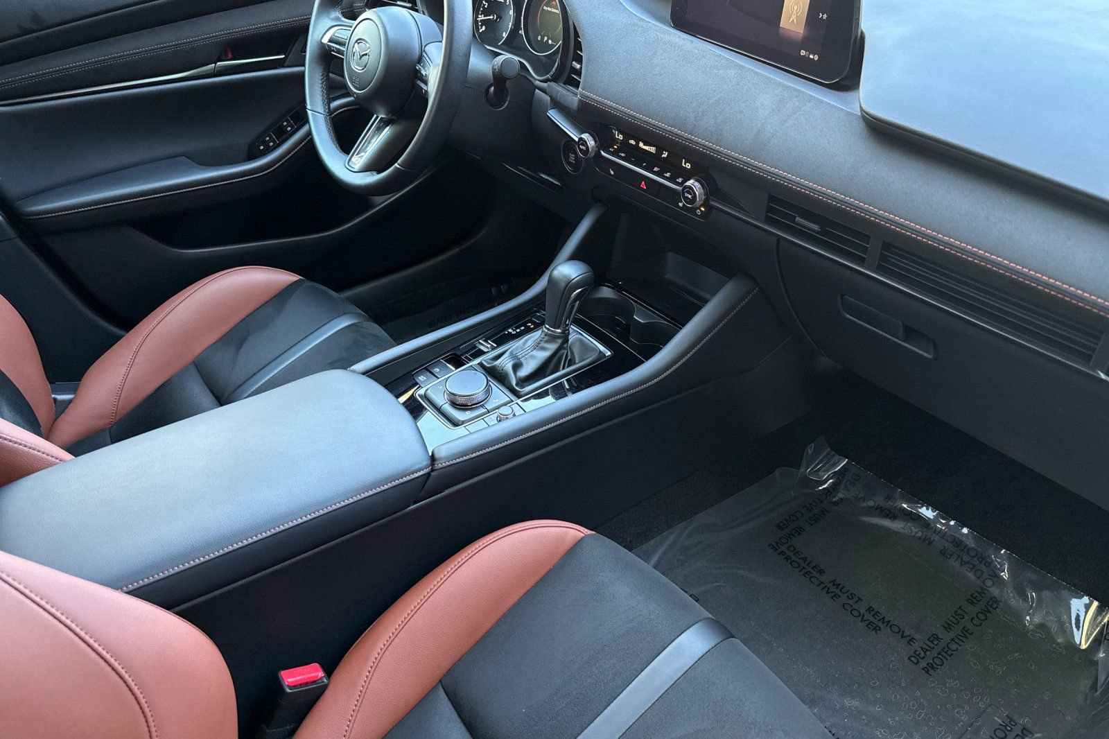 Certified 2025 MAZDA MAZDA3 Carbon image 18