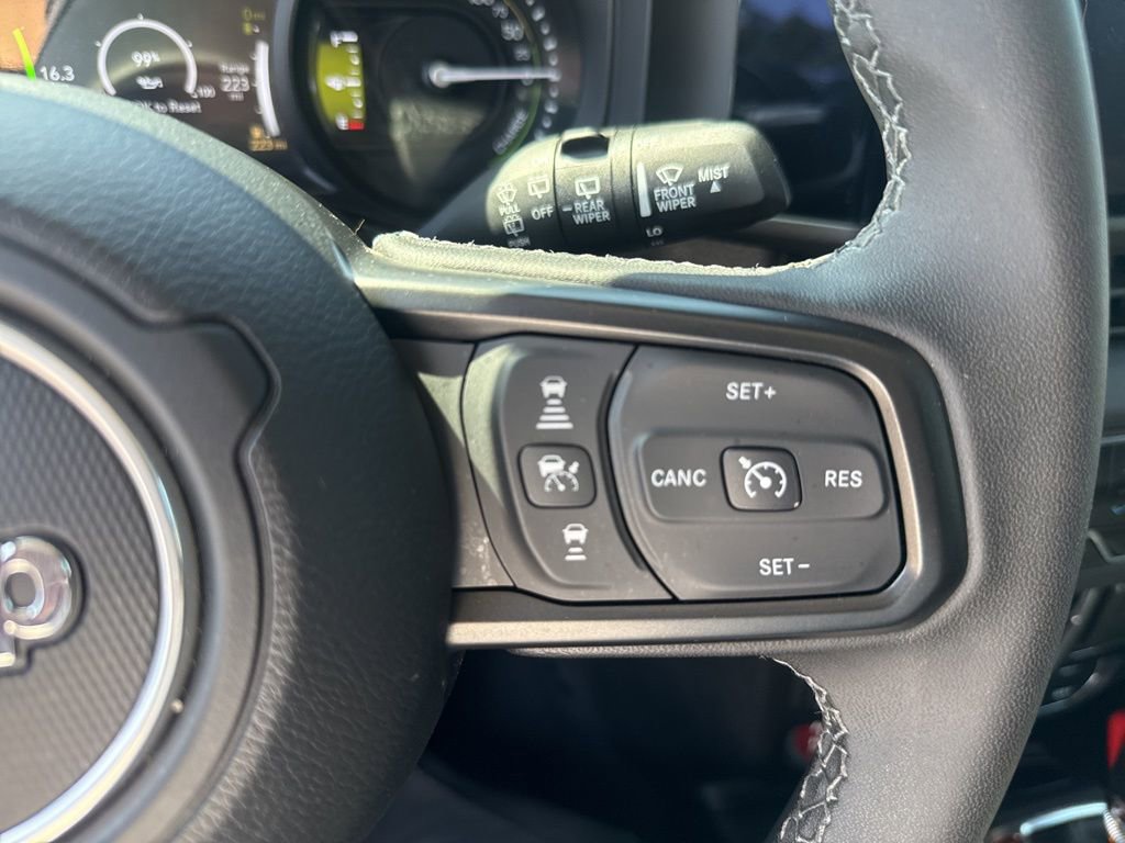 Certified 2025 Jeep Wrangler Unlimited Rubicon 4xe image 19