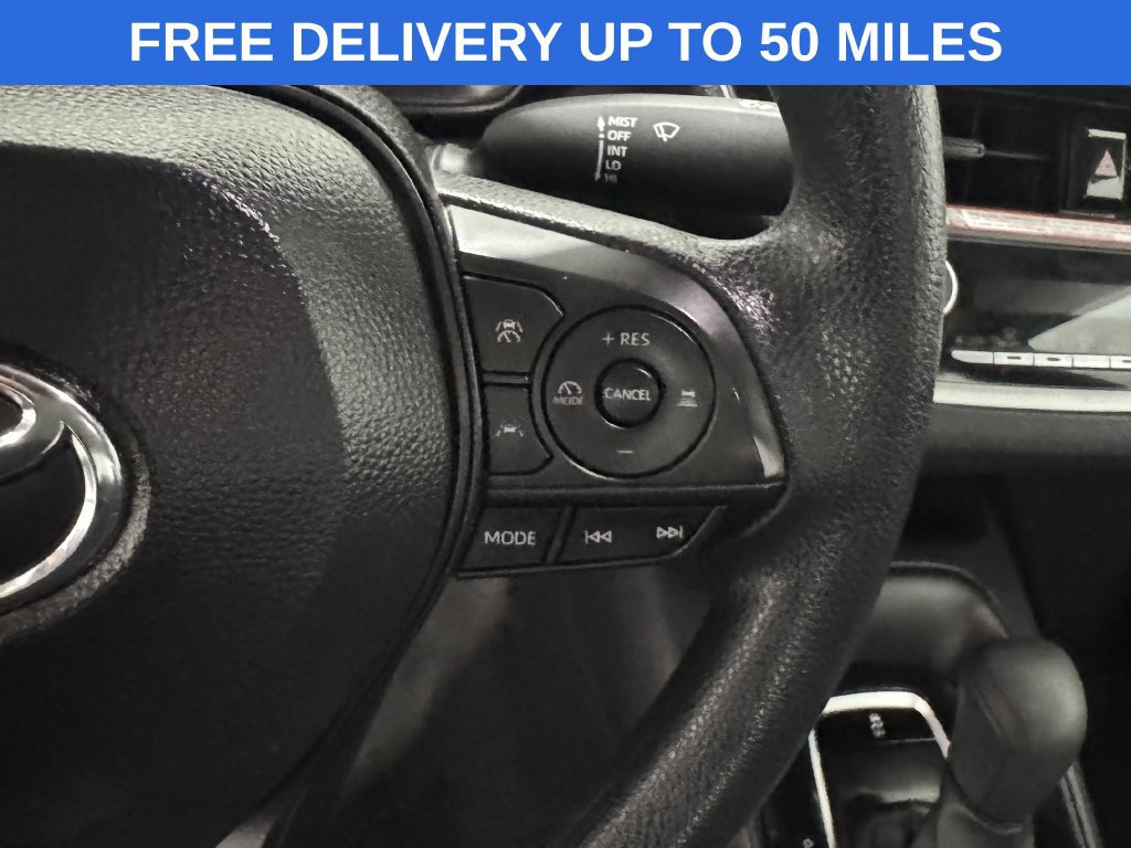 Used 2025 Toyota Corolla LE FWD image 6