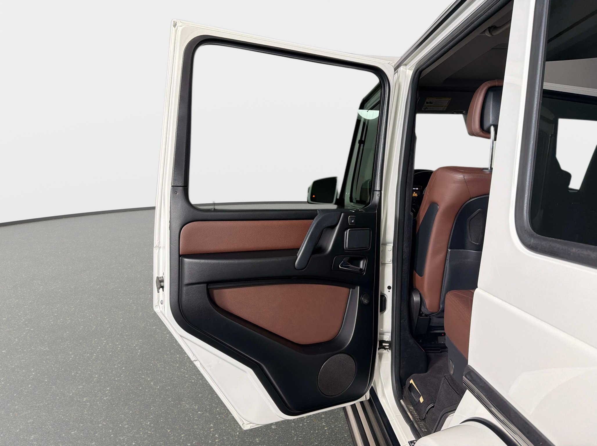 Used 2014 Mercedes-Benz G 550 image 29