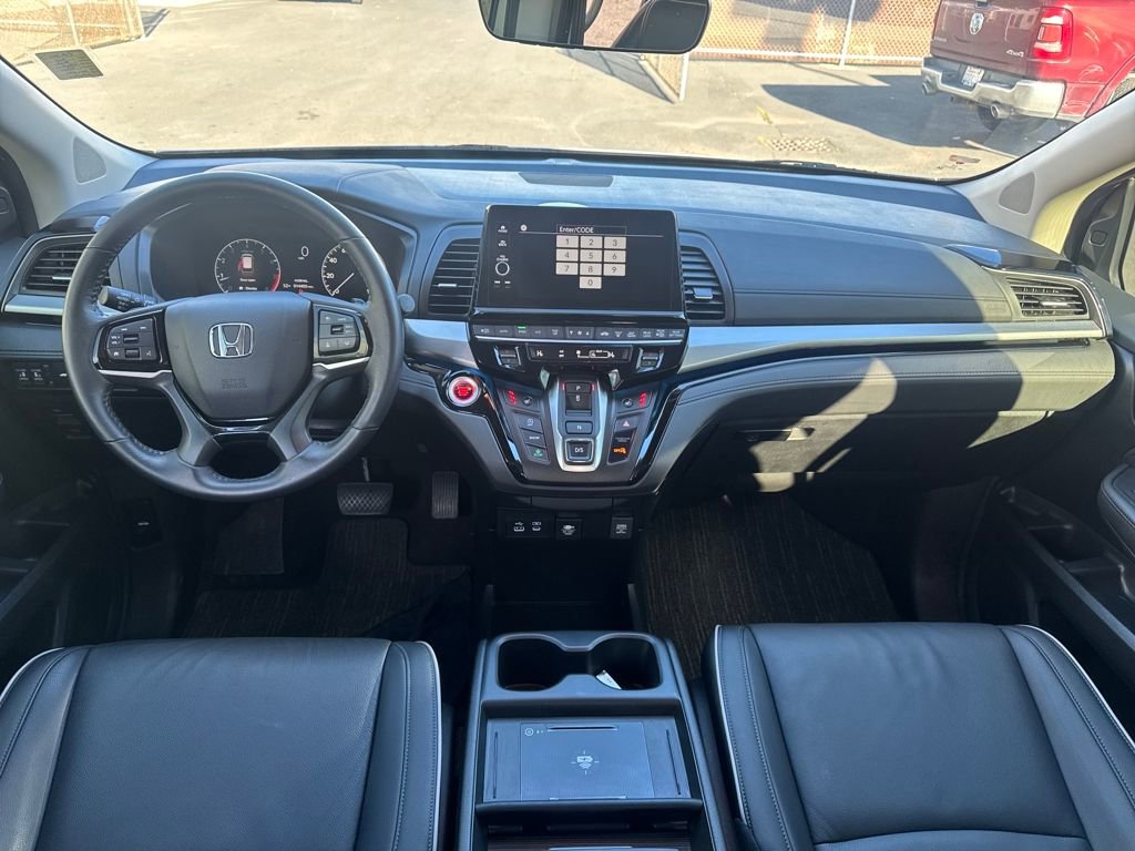 Used 2025 Honda Odyssey Touring image 2
