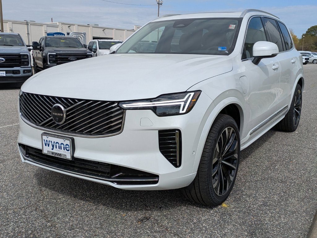 New 2026 Volvo XC90 T8 Plus w/ Protection Package Premier AWD/4WD image 8