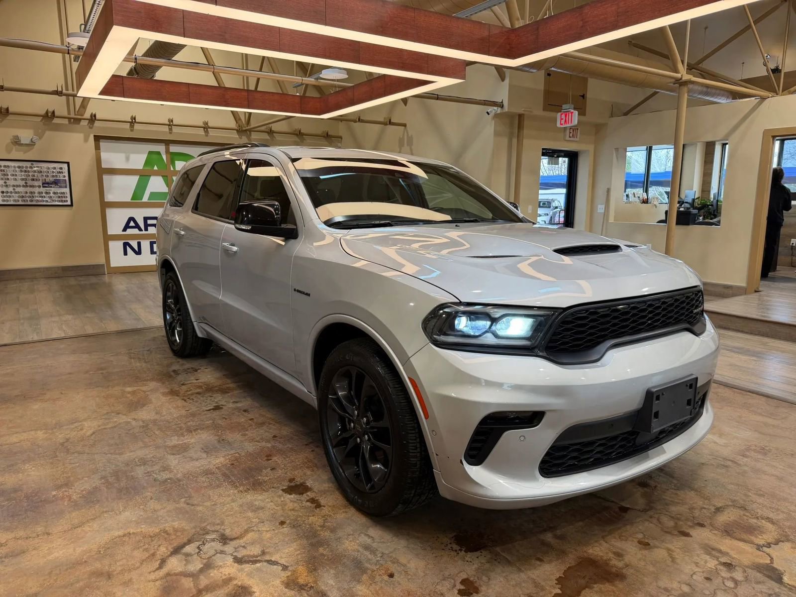 Used 2023 Dodge Durango R/T w/ Blacktop Package image 2