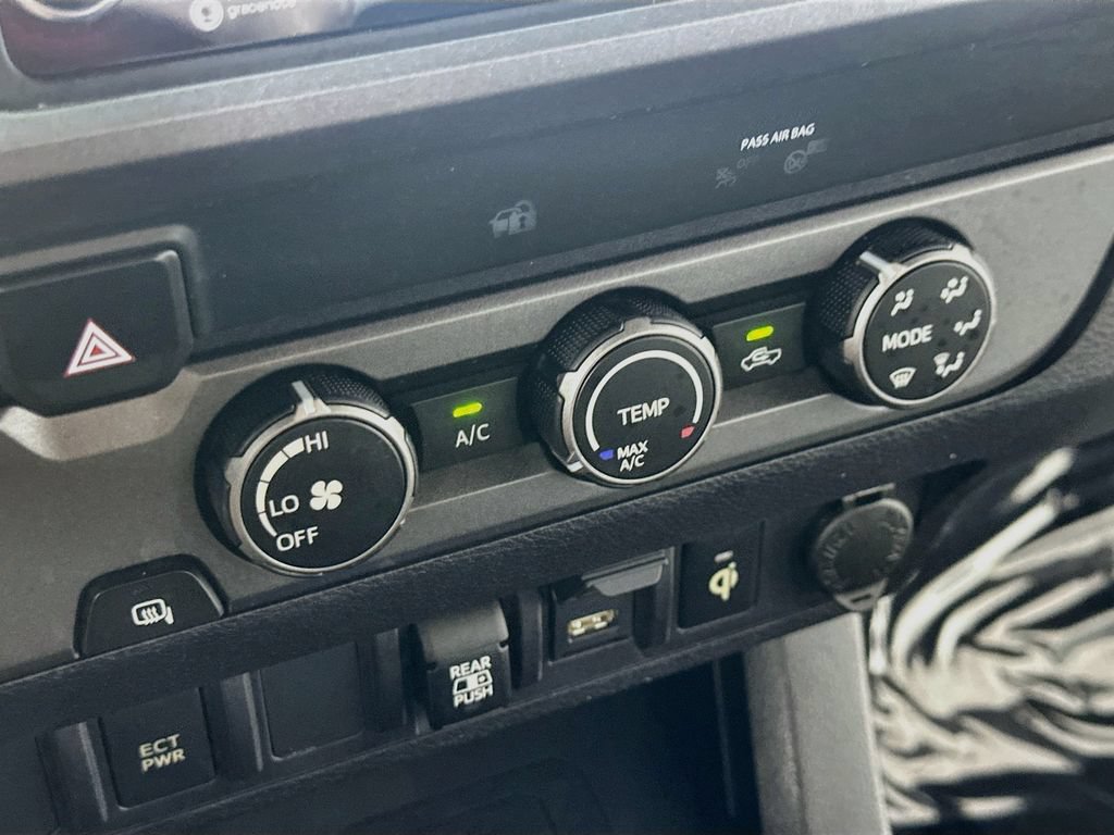 Used 2020 Toyota Tacoma TRD Sport RWD image 26