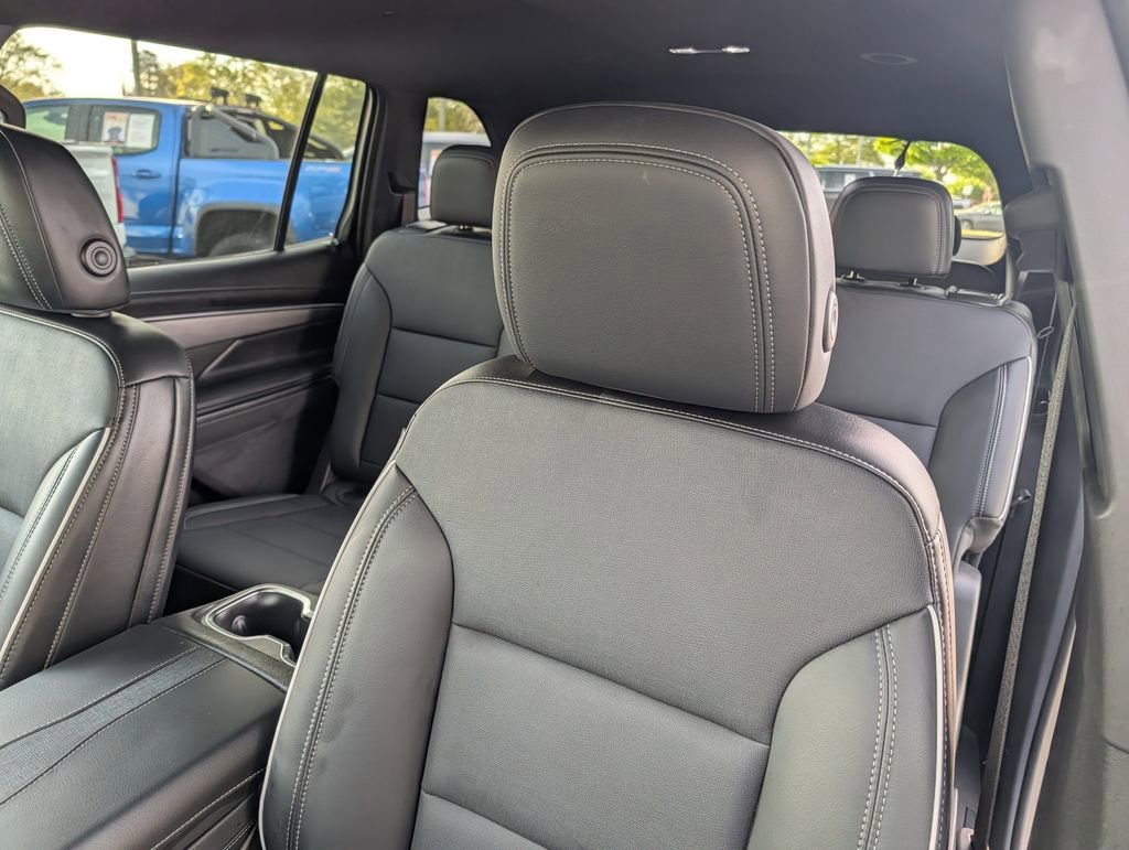 Used 2025 Buick Enclave Preferred image 17