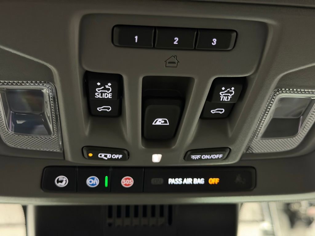 Certified 2023 GMC Sierra 1500 SLT w/ SLT Premium Plus Package AWD/4WD image 39