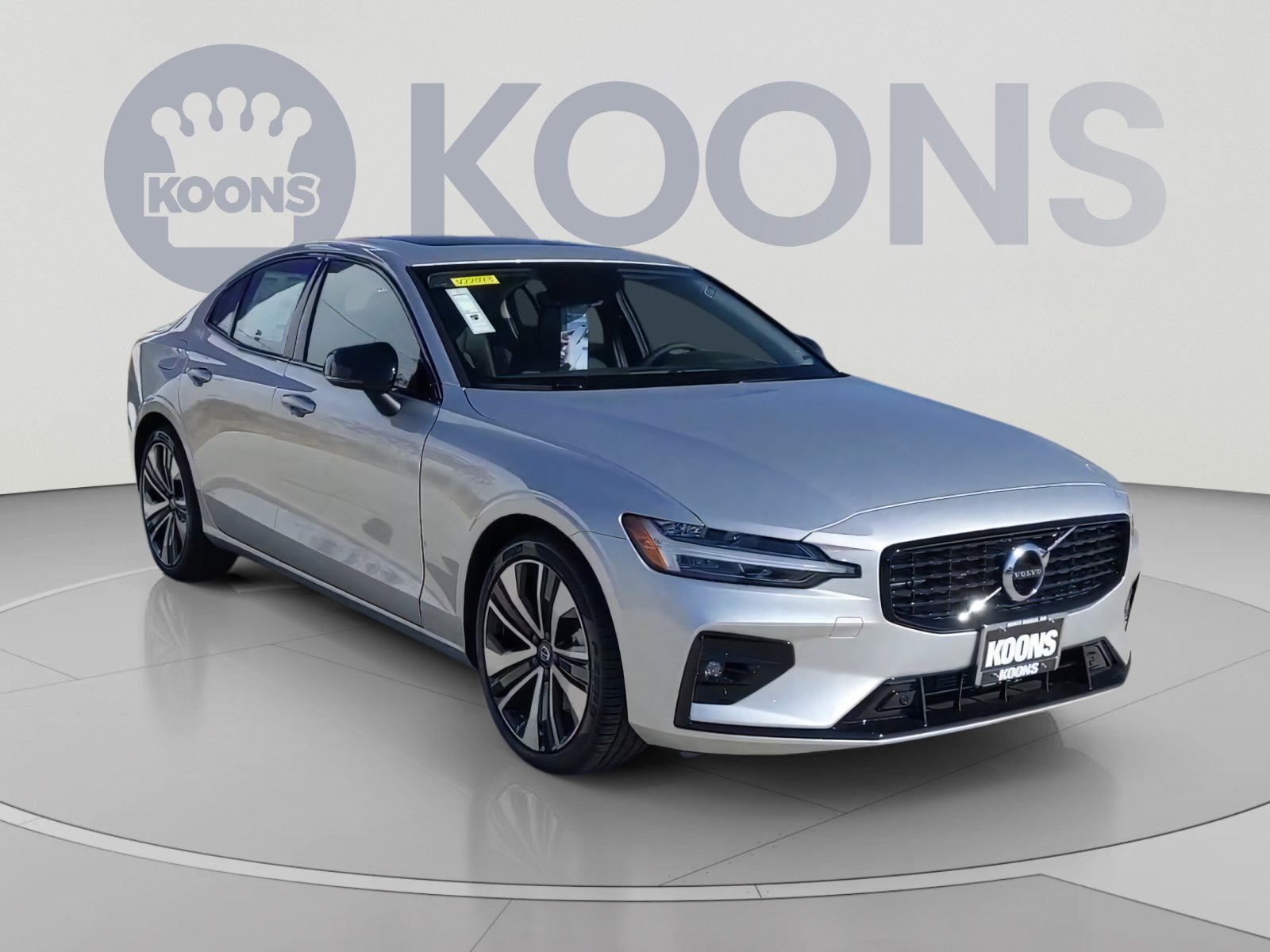 Certified 2022 Volvo S60 B5 Momentum w/ Premium Package FWD image 2