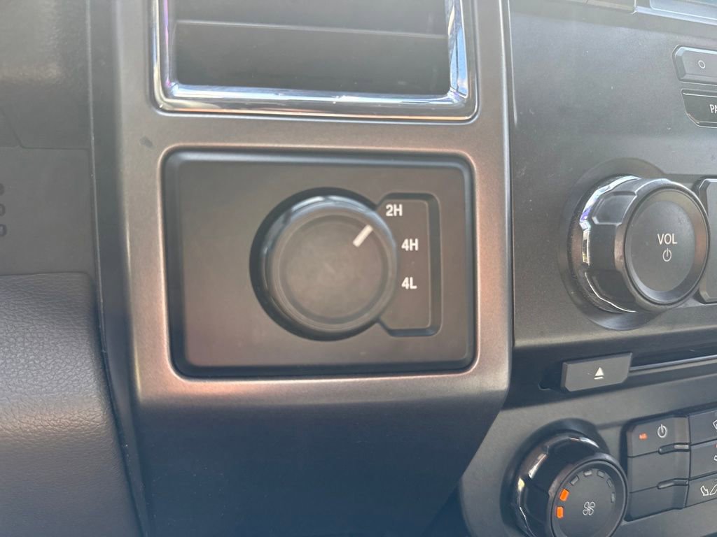 Used 2016 Ford F150 XLT AWD/4WD image 28