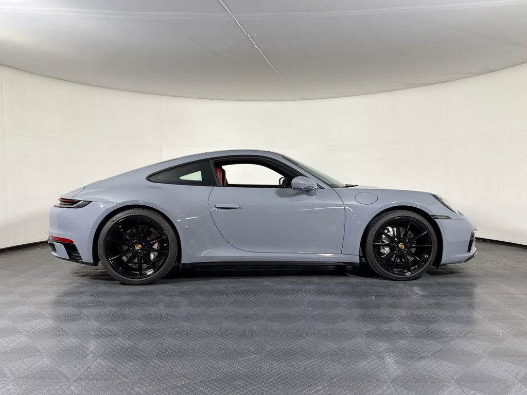 Certified 2024 Porsche 911 Carrera RWD image 8