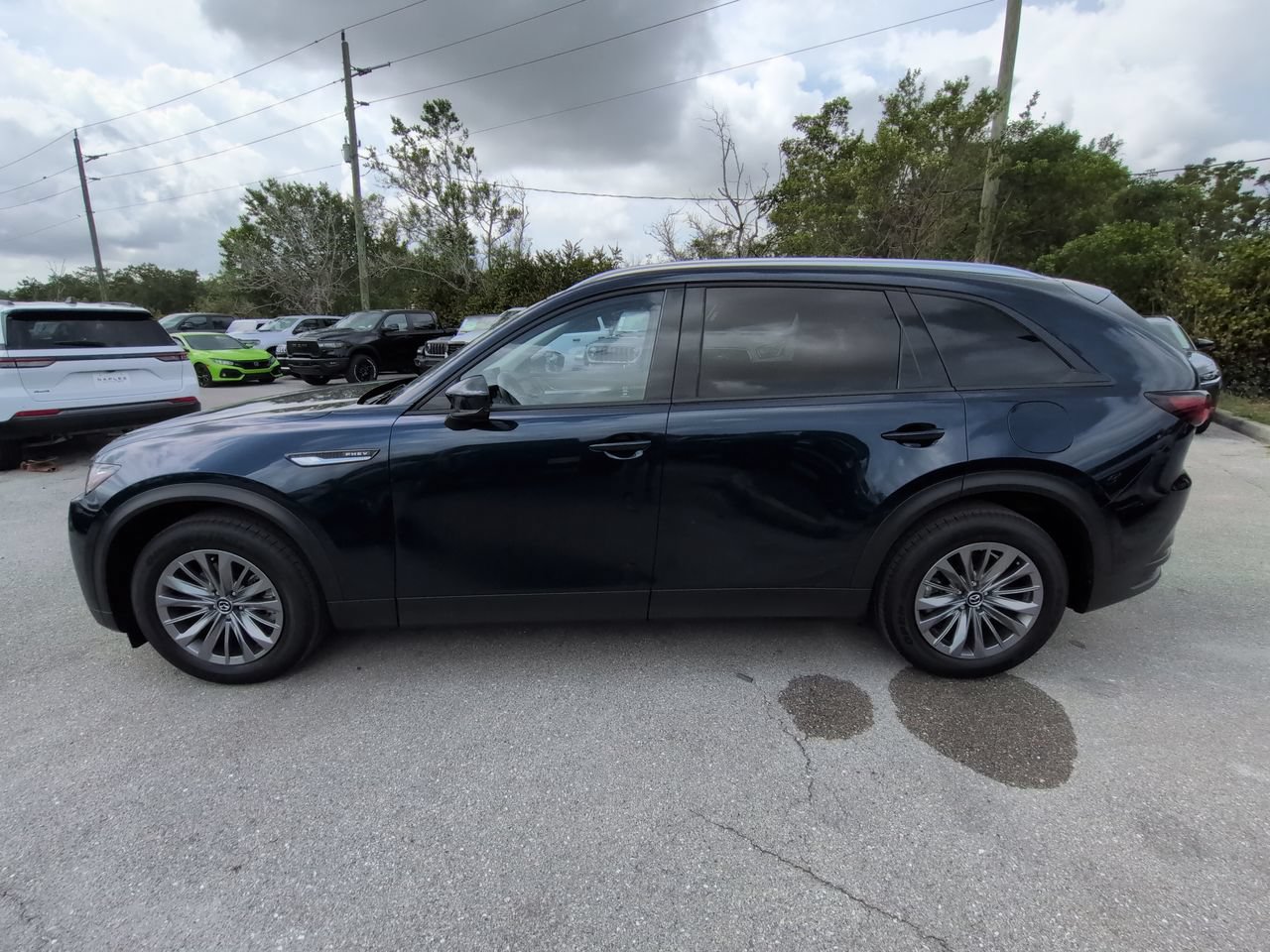 Used 2025 MAZDA CX-90 Plug-In Hybrid w/ Preferred AWD/4WD image 8